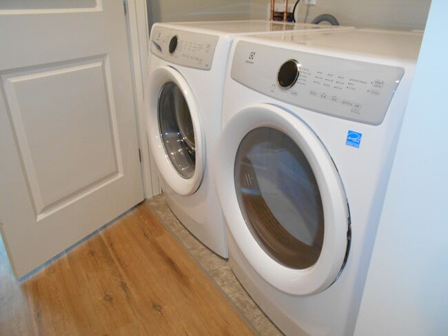 Photo - The Heights of Mendota