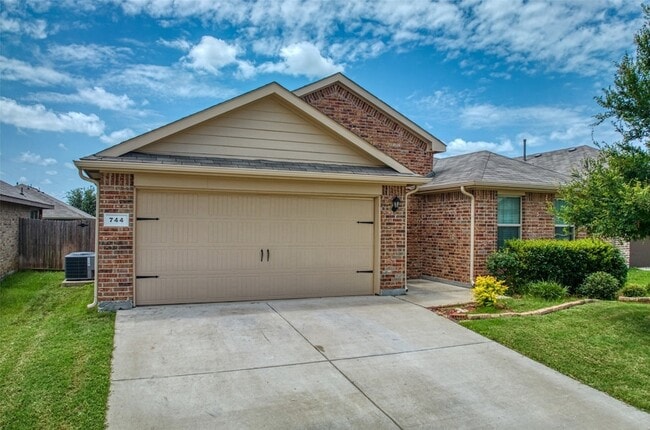 Photo - 744 Walls Blvd