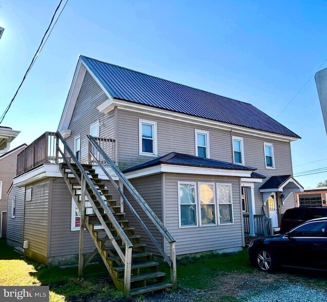 Photo - 34565 Main St