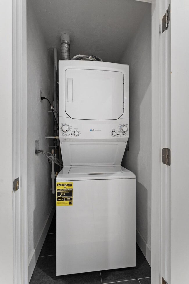 Photo - 1011 Bennington St Unit SI ID1343283P