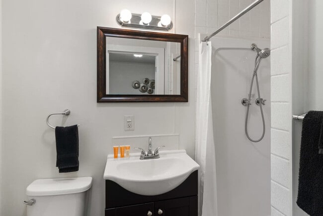 Photo - 228 E State St Unit SI ID1539834P