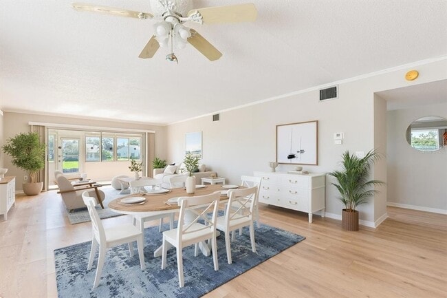 Photo - 4852 Independence Dr Unit 4852