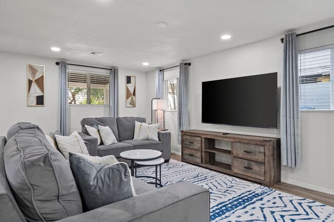 Photo - 4009 W Grant St Unit ID1244351P