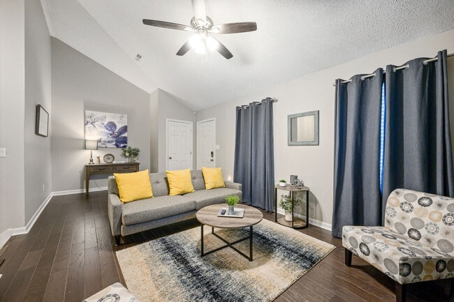 Building Photo - 10 Jill Ln Unit ID1234837P