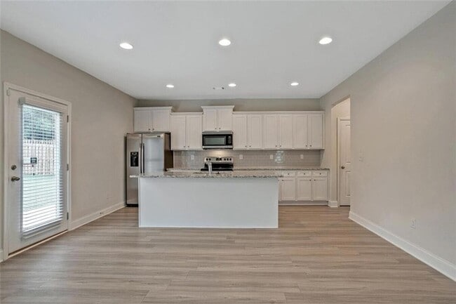 Photo - 112 Chase Landing Dr