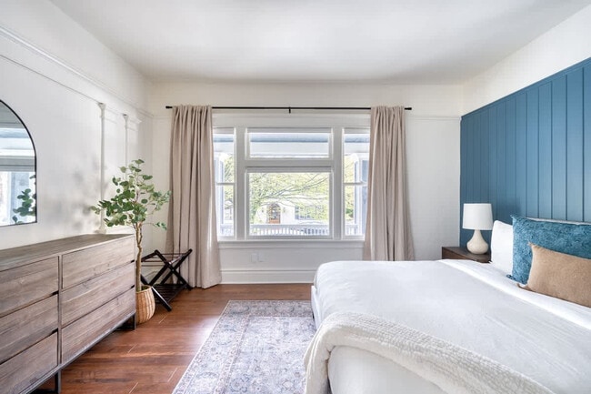 Photo - 1036 SE 12th Ave Unit ID1309866P