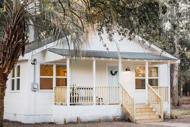 Building Photo - 3480 Johan Blvd