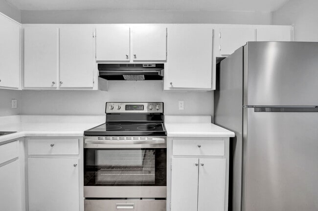 Photo - Fountain Oaks Apartments