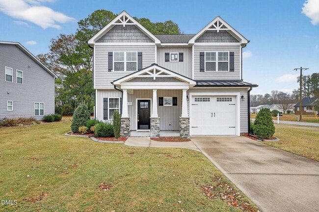 Photo - 411 E 3rd St