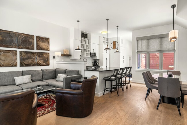 Building Photo - 1408 Pleasant St Unit ID1238429P