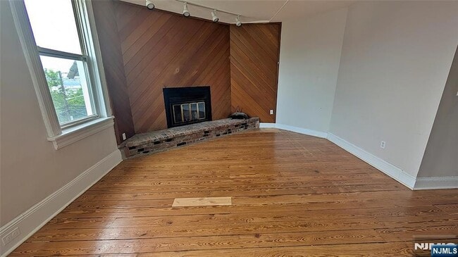 Photo - 154 Undercliff Ave Unit 6