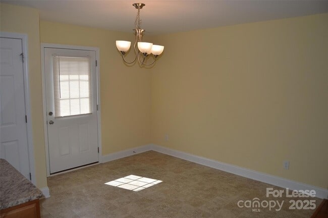 Photo - 132 Springfield Rd