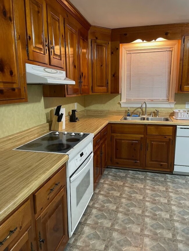 Photo - 1503 Westbury Dr - Furnished House