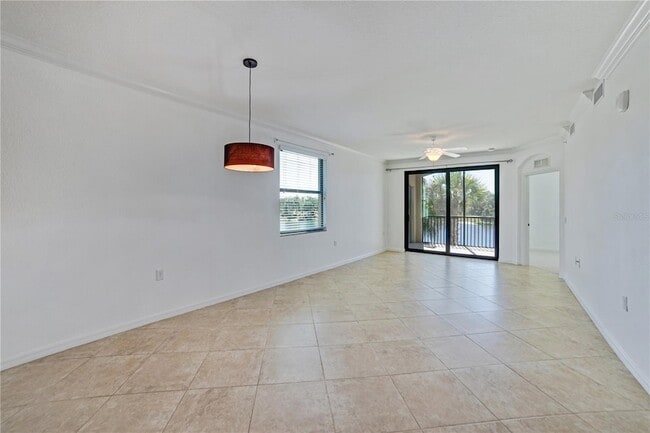 Photo - 16804 Vardon Ter Unit 201