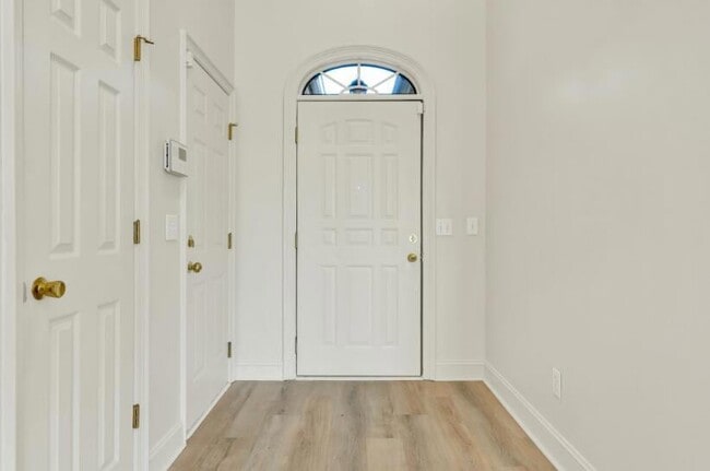 Photo - 1907 Igou Pl Dr