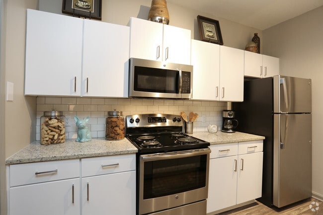 Photo - 1000 Spalding