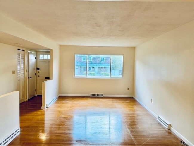 Photo - 12-14 Kippy Drive Unit 1stFlr Unit 1stFlr