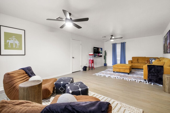 Photo - 5410 King Richard St Unit ID1300716P