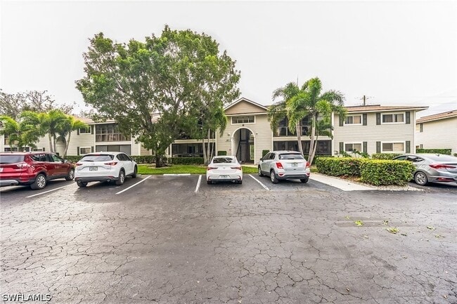 Building Photo - 8081 S Woods Cir Unit 10