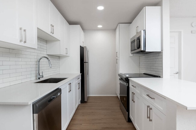 Kitchen with Stainless Steel Appliances - Montierra