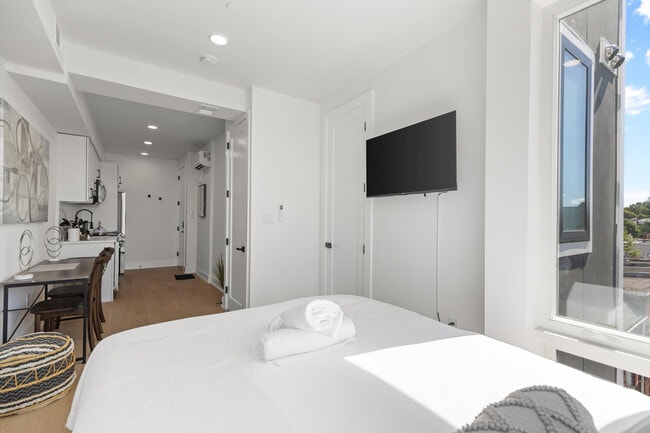 Photo - 1726 H St NE Unit ID1037741P