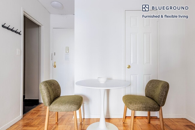 Photo - 300 E 46th St Unit FL8-ID2164