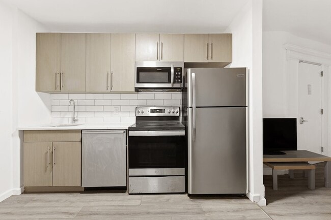 Photo - 207 W 136th St