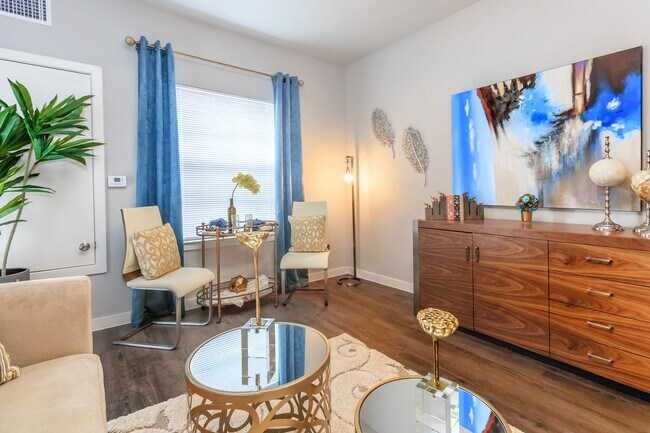 Photo - Roots at Waco