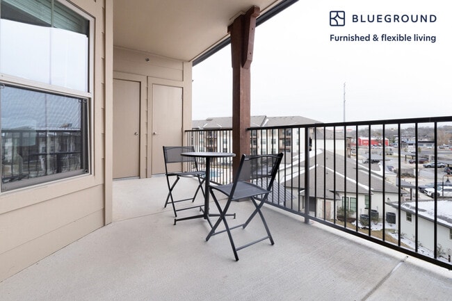 Photo - 1501 W Howard Ln Unit FL4-ID360