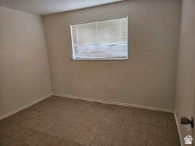 Photo - 215 N 400 W