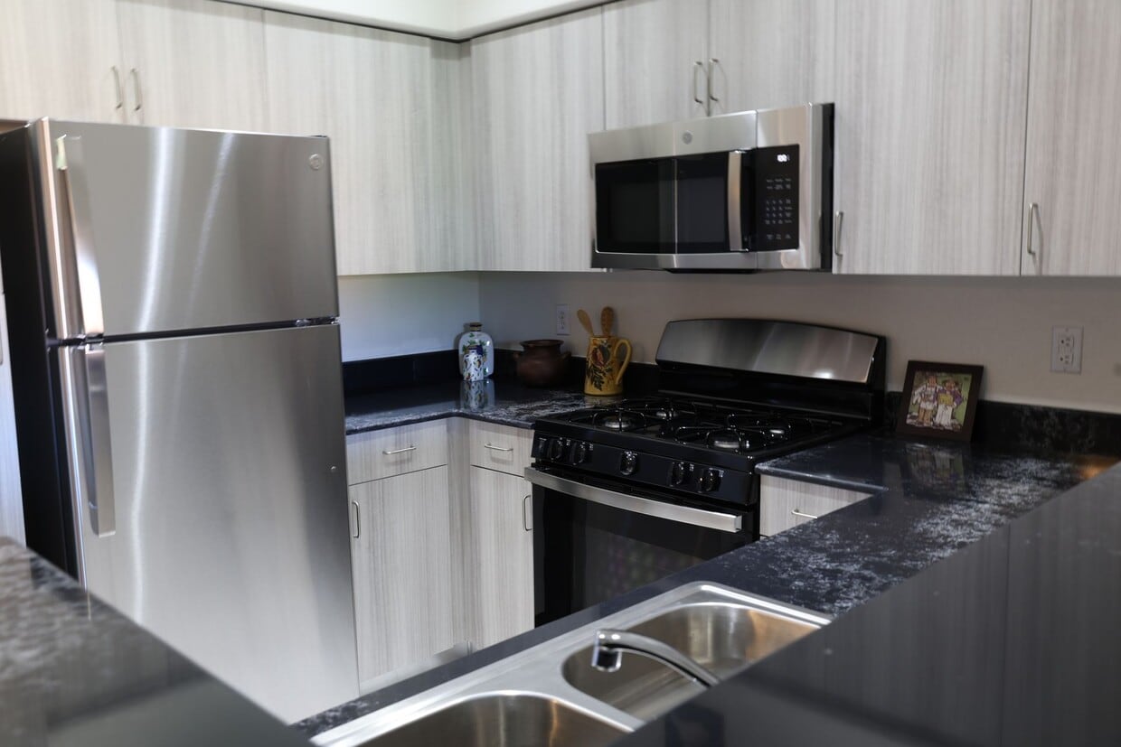 Floor Plan - 2B SPL: Cypress (Premium)