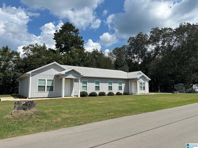 Building Photo - 162 Crocker Rd