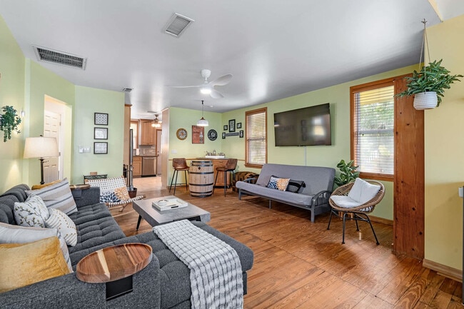 Building Photo - 35 Desoto Pl Unit ID1281968P