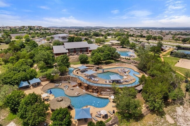 Photo - 209 Maxwell Way