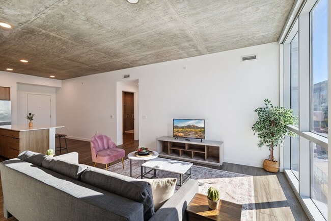 Photo - 222 E Jefferson St Unit ID1369270P