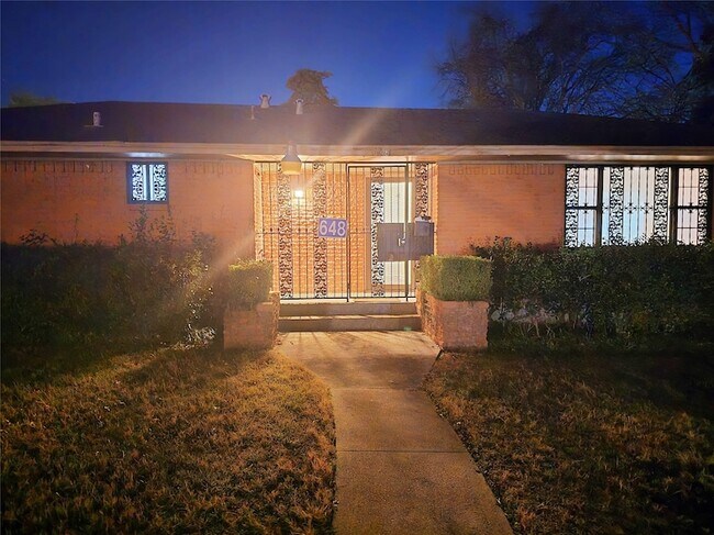 Photo - 648 Penguin Dr