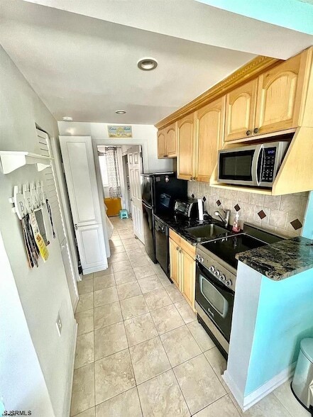 Photo - 9609 Ventnor Ave