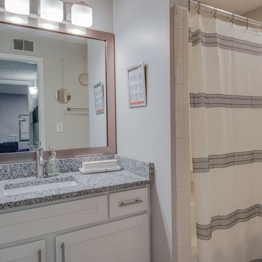 Photo - z-120125-Indigo at the Park