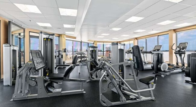 Photo - 1500 S Hayes St Unit ID1262306P