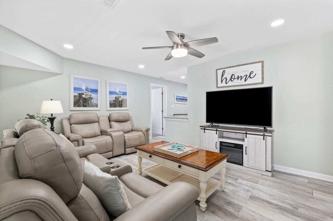 Building Photo - 430 Yaupon Ave Unit ID1308941P