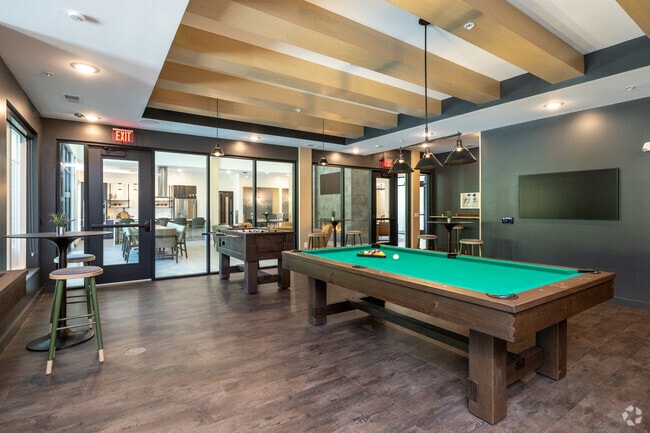Clubhouse Gameroom - The Lodge at Overland