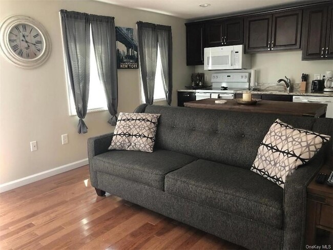 Building Photo - 44 Schneider Ave