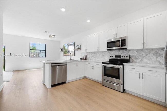 Photo - 147 SW 185th Way