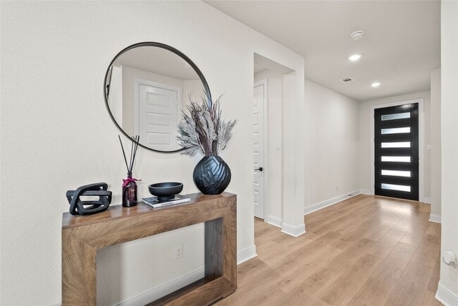 Photo - 609 Northside Dr