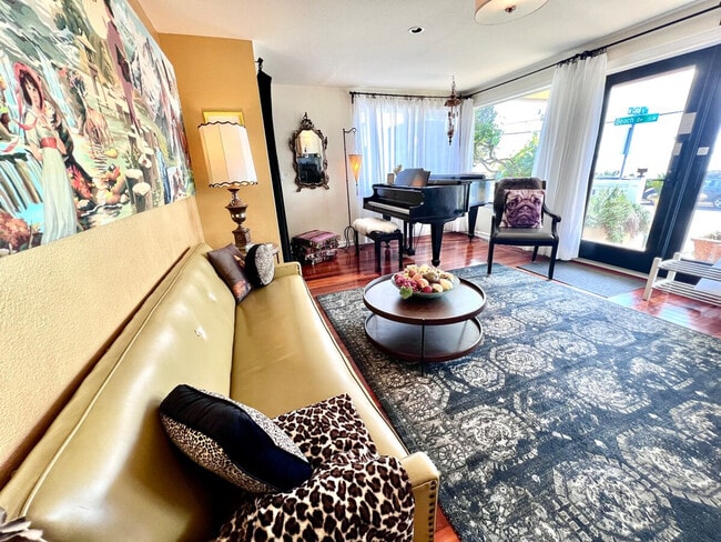 Photo - 4146 Beach Dr SW Unit ID1292054P