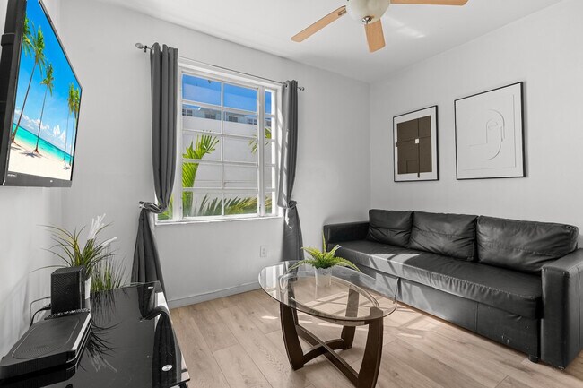 Photo - 821 Ocean Ct Unit SI FL3-ID1540438P
