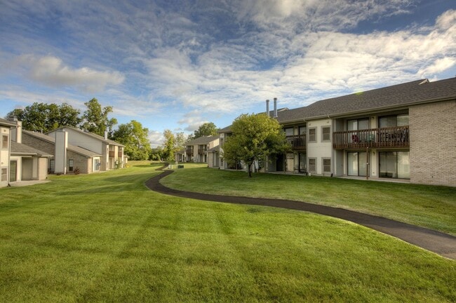 Photo - Cedar Lake Apartments & Townhomes