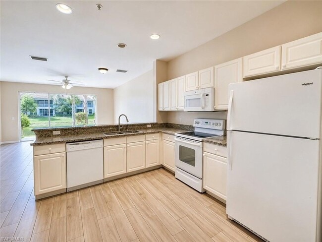 Photo - 912 Hampton Cir