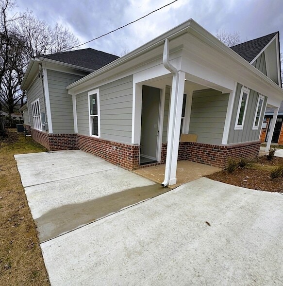 Photo - 547 Berclair Rd