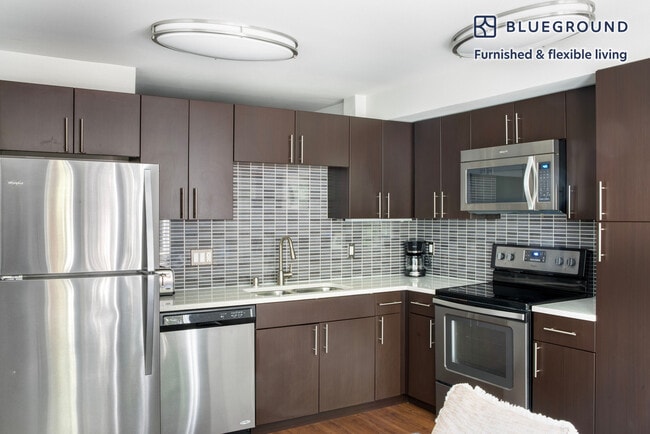 Photo - 10595 Main St Unit FL7-ID615